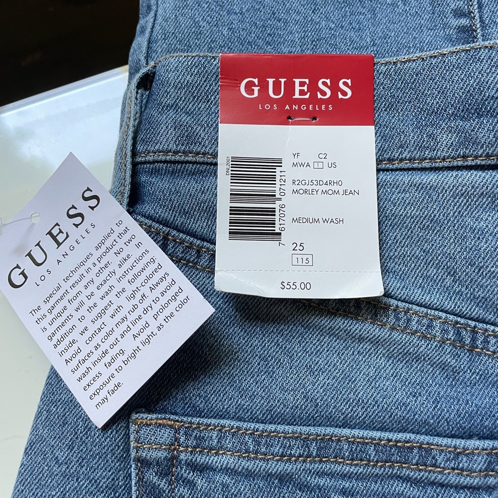 BRAND NEW WITH TAG MOM JEANS